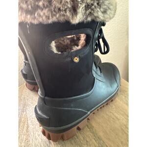 NEW Bogs Arcata Tonal Camo Winter Boots Women’s Sz 10 Faux Fur